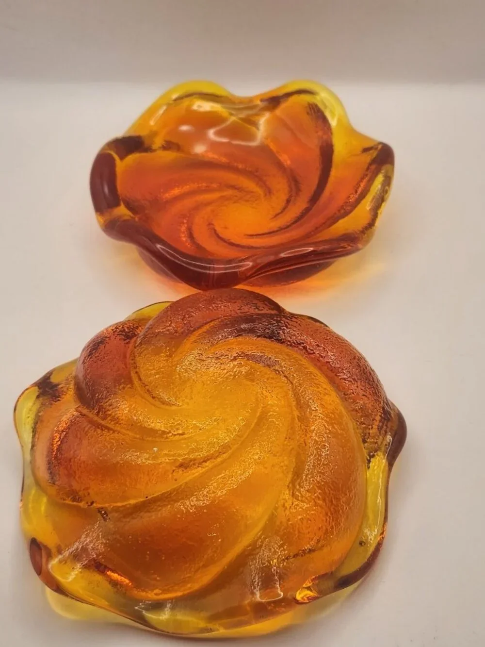 2 Vtg Fenton Amberina Swirl Pinwheel Dish Heavy 8” Art Glass Mid Century